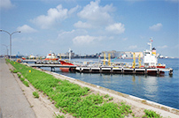 中央桟橋着桟風景